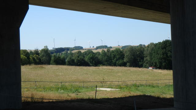 640x480/p8231629.jpg