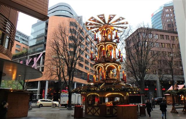 640x480/BerlinPotsdamerPlatz01.JPG.jpg